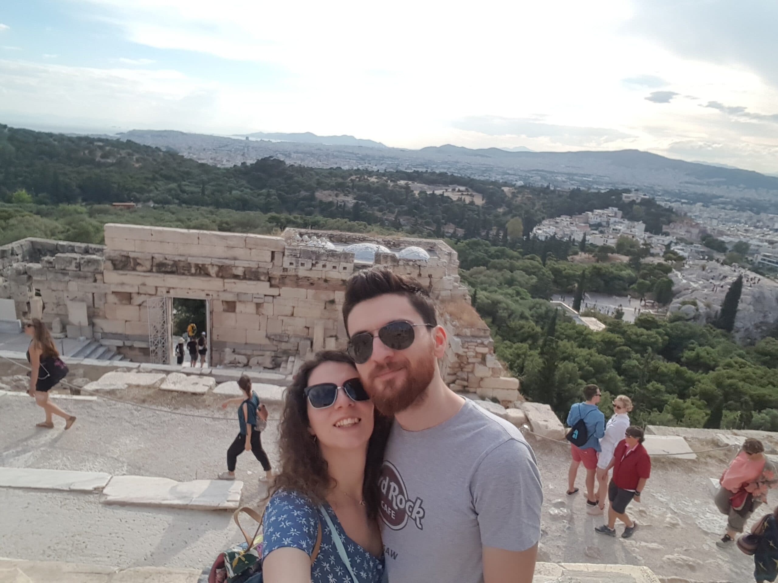 Cover Image for Atina Gezi Rehberi: Bayramda Komşuya Davetliydik